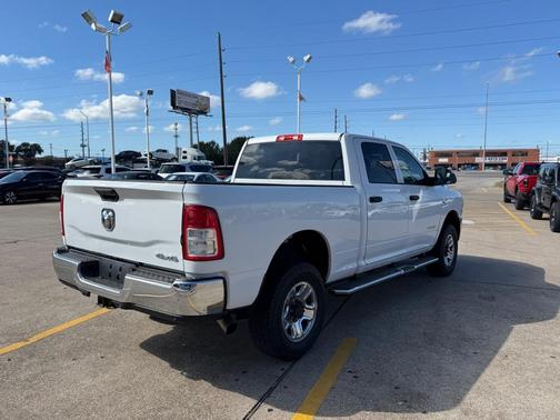 2019 RAM 2500 Tradesman Crew Cab 4x4 6'4' Box