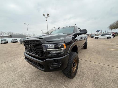 2020 RAM 3500 Limited Crew Cab 4x4 8' Box