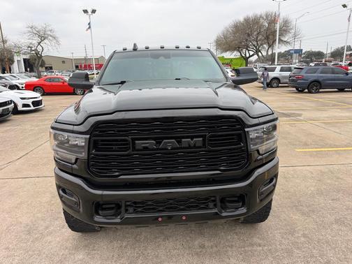2020 RAM 3500 Limited Crew Cab 4x4 8' Box