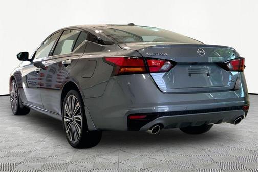 Gun Metallic 2024 Nissan Altima 2.5 SL