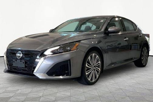 Gun Metallic 2024 Nissan Altima 2.5 SL