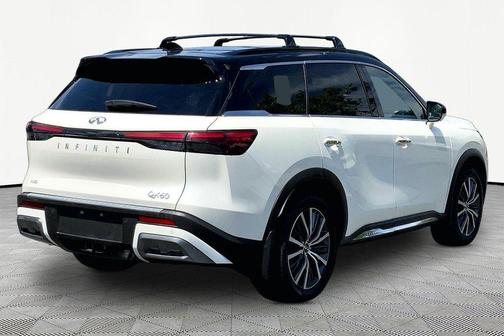 Majestic White/Black Obsidian 2023 INFINITI QX60 AUTOGRAPH
