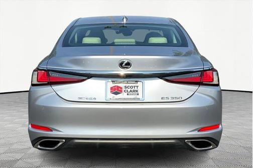 2022 Lexus ES 350 Base