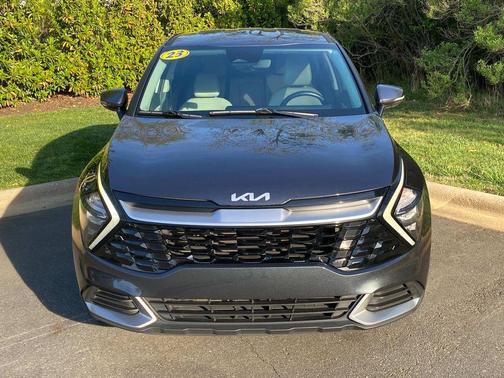 Gravity Gray 2023 Kia Sportage EX