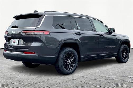 2022 Jeep Grand Cherokee L Laredo