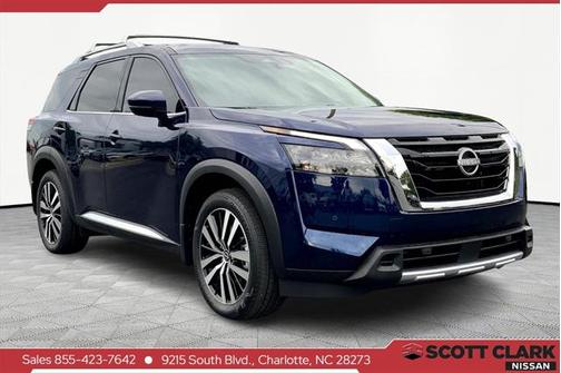 2025 Nissan Pathfinder Platinum FWD