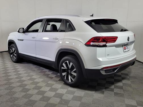 2022 Volkswagen Atlas Cross Sport 2.0T SE