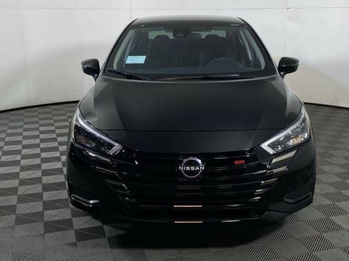 Super Black 2025 Nissan Versa 1.6 S