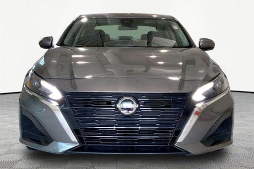 Gun Metallic 2023 Nissan Altima 2.5 SV