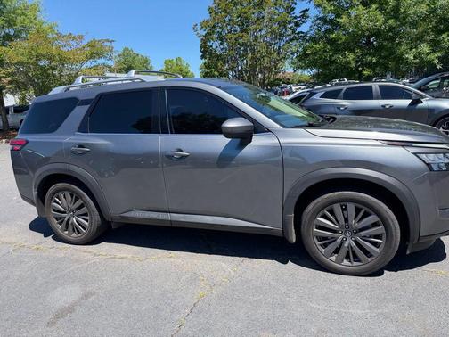 Gun Metallic 2022 Nissan Pathfinder SL 2WD