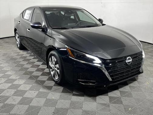 2025 Nissan Altima S FWD