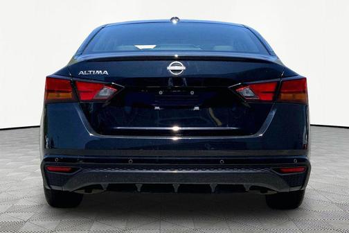 Super Black 2025 Nissan Altima 2.5 SV