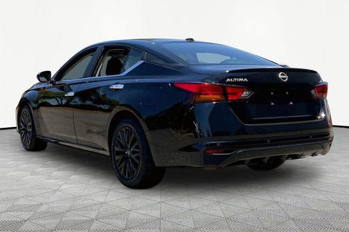 Super Black 2025 Nissan Altima 2.5 SV