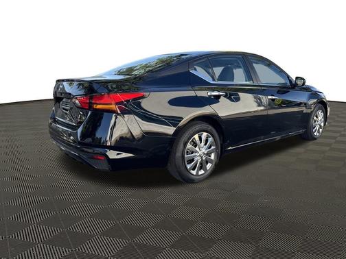 2024 Nissan Altima S FWD