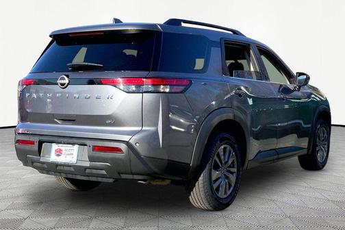 2024 Nissan Pathfinder SV FWD