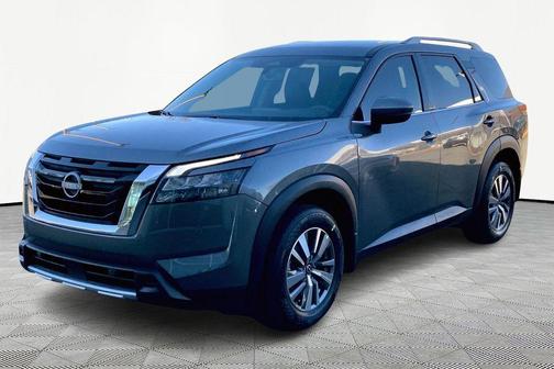 2025 Nissan Pathfinder SL FWD