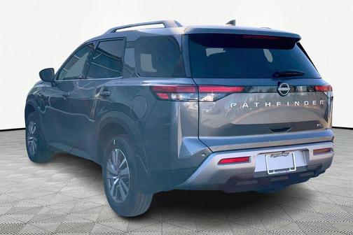 2025 Nissan Pathfinder SL FWD