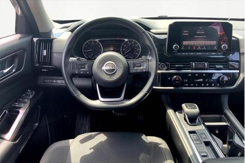 2022 Nissan Pathfinder SV 2WD