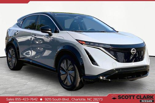 Boulder Gray Pearl/Black Diamond Pearl 2023 Nissan ARIYA ENGAGE
