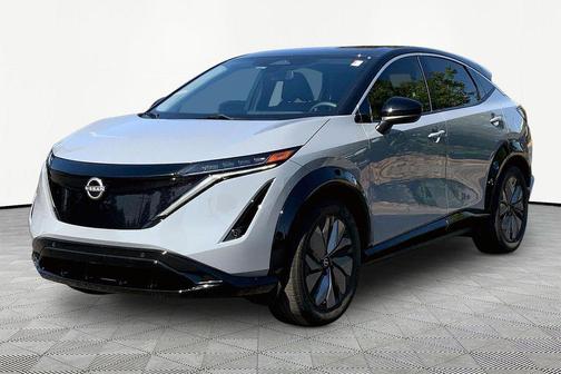 Boulder Gray Pearl/Black Diamond Pearl 2023 Nissan ARIYA ENGAGE