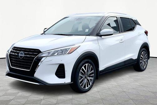 2022 Nissan Kicks SV