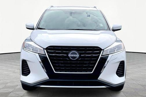 2022 Nissan Kicks SV