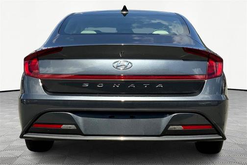 2022 Hyundai SONATA SE