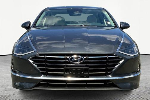 2022 Hyundai SONATA SE