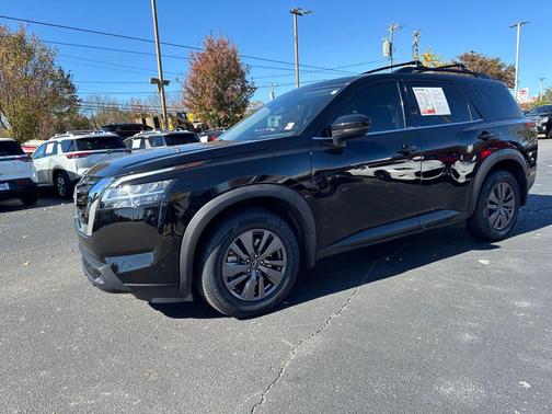 2024 Nissan Pathfinder SV 4WD