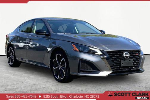 Gun Metallic 2023 Nissan Altima SR FWD
