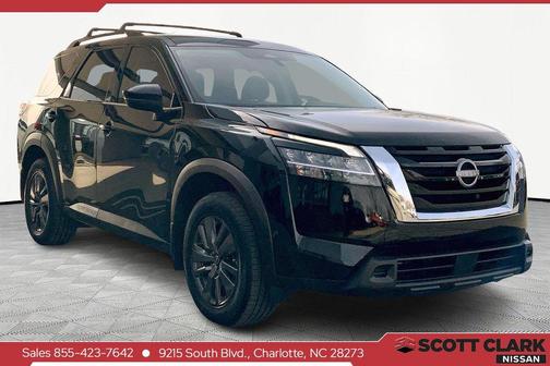 2022 Nissan Pathfinder SV 2WD