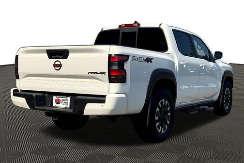 2022 Nissan Frontier PRO-4X