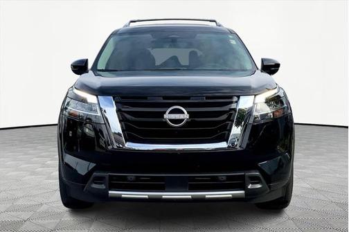 2024 Nissan Pathfinder Platinum FWD