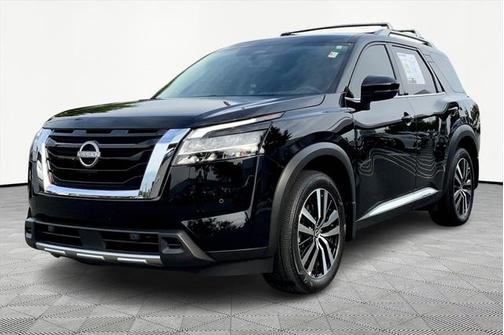 2024 Nissan Pathfinder Platinum FWD