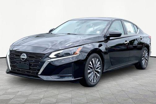Super Black 2024 Nissan Altima 2.5 SV