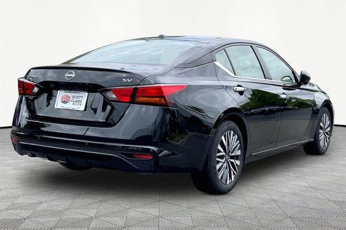 Super Black 2024 Nissan Altima 2.5 SV