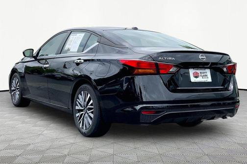 Super Black 2024 Nissan Altima 2.5 SV