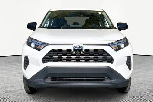 Ice Cap 2024 Toyota RAV4 LE