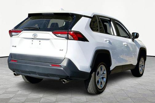 Ice Cap 2024 Toyota RAV4 LE