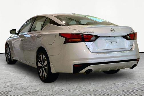 Brilliant Silver Metallic 2020 Nissan Altima 2.5 SV