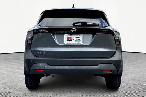 Gun Metallic/Super Black 2026 Nissan Kicks SV