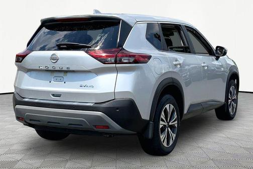 Brilliant Silver Metallic 2023 Nissan Rogue SV