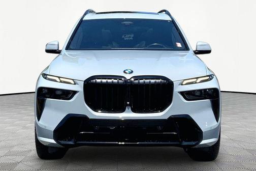 Brooklyn Grey Metallic 2023 BMW X7 xDrive40i