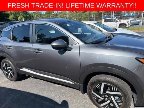 Gun Metallic 2025 Nissan Kicks SV