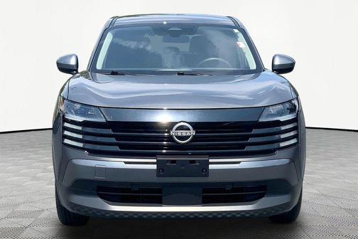 Gun Metallic 2025 Nissan Kicks SV