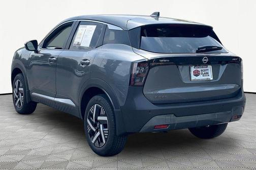 Gun Metallic 2025 Nissan Kicks SV