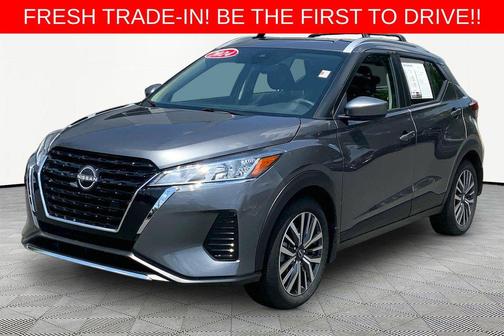 Gun Metallic 2024 Nissan Kicks SV
