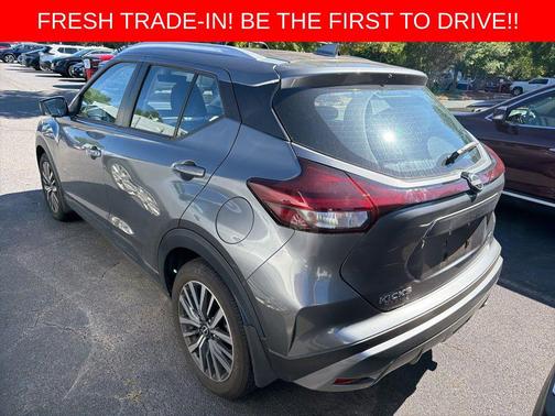 Gun Metallic 2024 Nissan Kicks SV