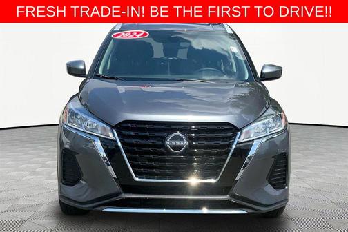 Gun Metallic 2024 Nissan Kicks SV