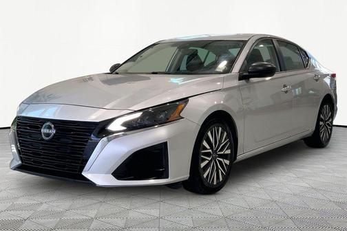 Brilliant Silver Metallic 2024 Nissan Altima 2.5 SV